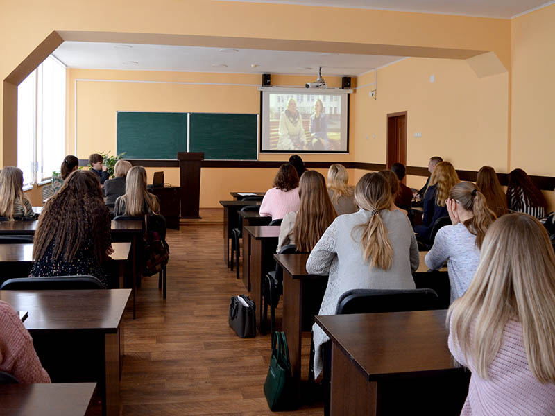 "Посели добро в своем сердце": Студенты Рубцовского Института размышляли о важности добрых поступков